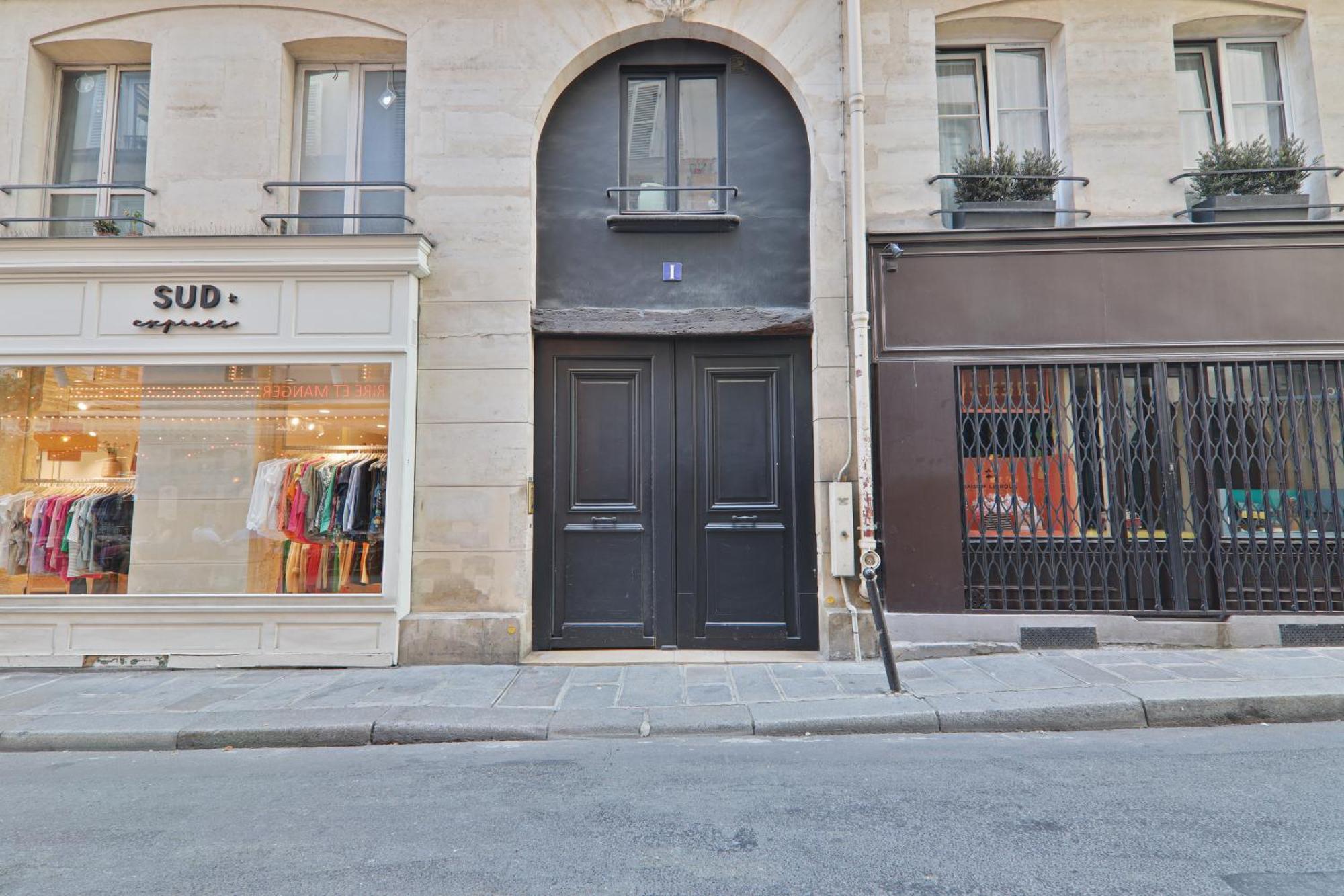 Studio Quartier Saint Michel Notre Dame Free Netflix Paris Dış mekan fotoğraf